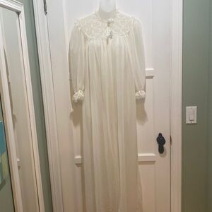 Vintage Lady Lenora  Peignoir / Robe / Lingerie small